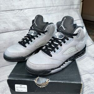 Air Jordan 5 Retro Wolf Grey size 6 Y / 7.5 women’s with original box